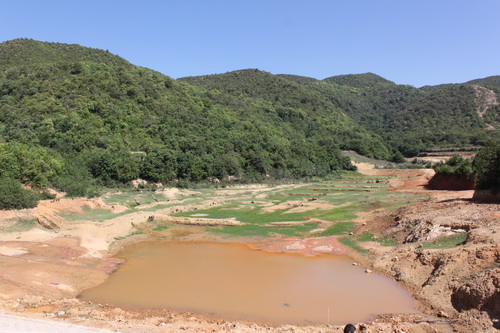 安寧市水務(wù)局到我司水工部監(jiān)理的八街四水庫視察