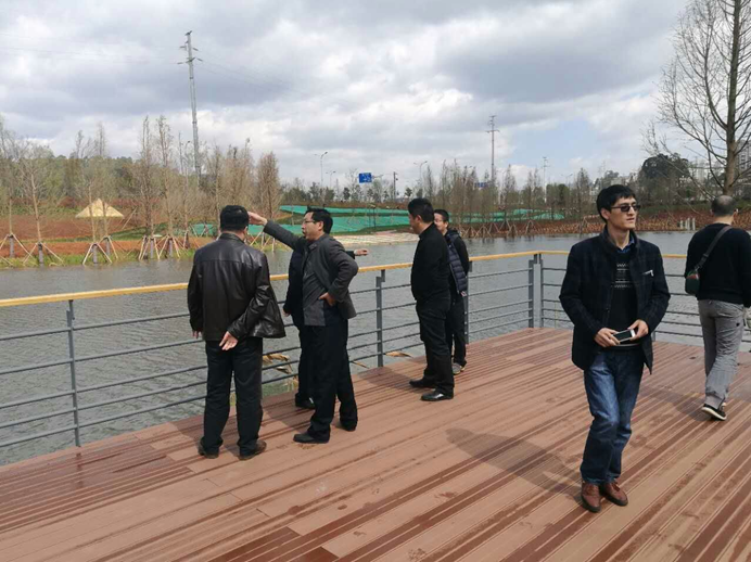寧湖新城管委會(huì)王副主任組織相關(guān)領(lǐng)導(dǎo)到我司監(jiān)理的安寧市寧湖公園及寧湖濕地公園視察