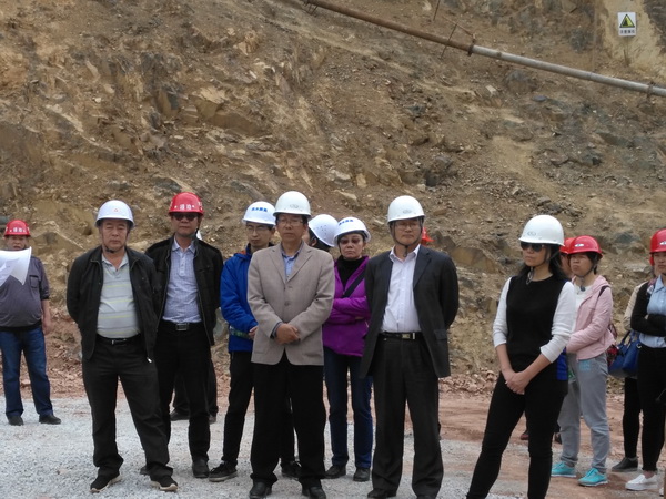昆明市水務(wù)系統(tǒng)2017年度安全生產(chǎn)學(xué)習(xí)團隊到我司監(jiān)理的小營水庫擴建項目參觀