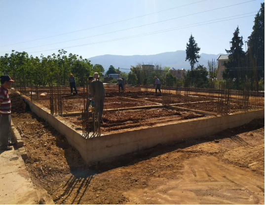 安寧市八街街道辦摩所營(yíng)村委會(huì)向陽(yáng)村公房、機(jī)耕路建設(shè)工程