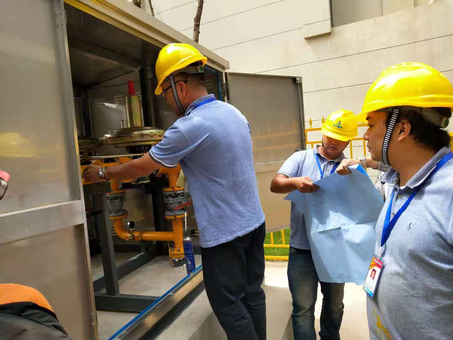 陽光城集團(tuán)云貴區(qū)域云南公司昆明陽光城名苑小區(qū)T003#地塊居民用燃?xì)饧霸O(shè)施安裝工程順利通過竣工驗(yàn)收