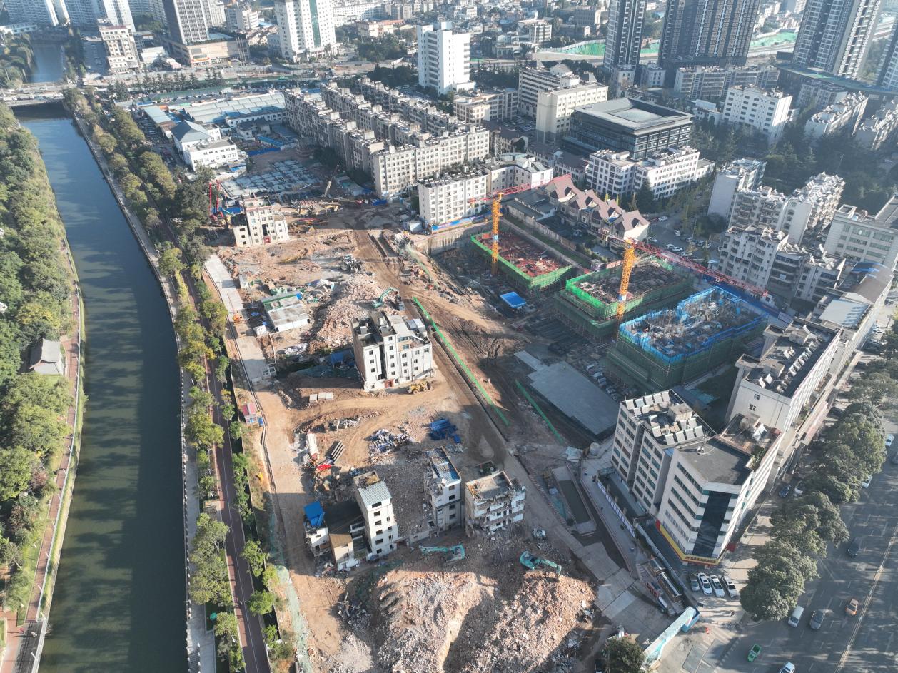 安寧市官廂街更新改造工程項(xiàng)目(南地塊)11月工程進(jìn)度