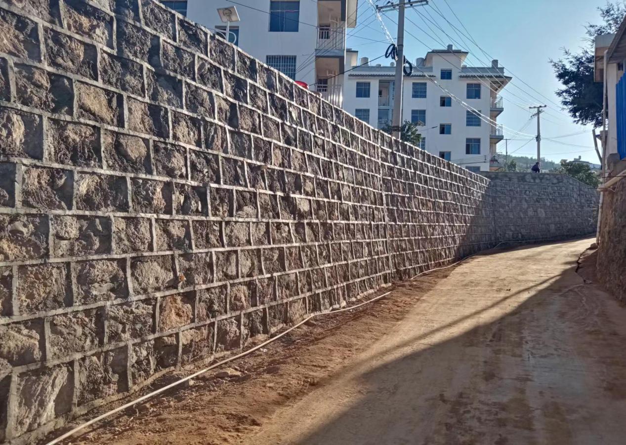 昆明市東川區(qū)拖布卡鎮(zhèn)新街村半邊街集中安置點(diǎn)基礎(chǔ)實(shí)施配套項(xiàng)目通過(guò)竣工驗(yàn)收