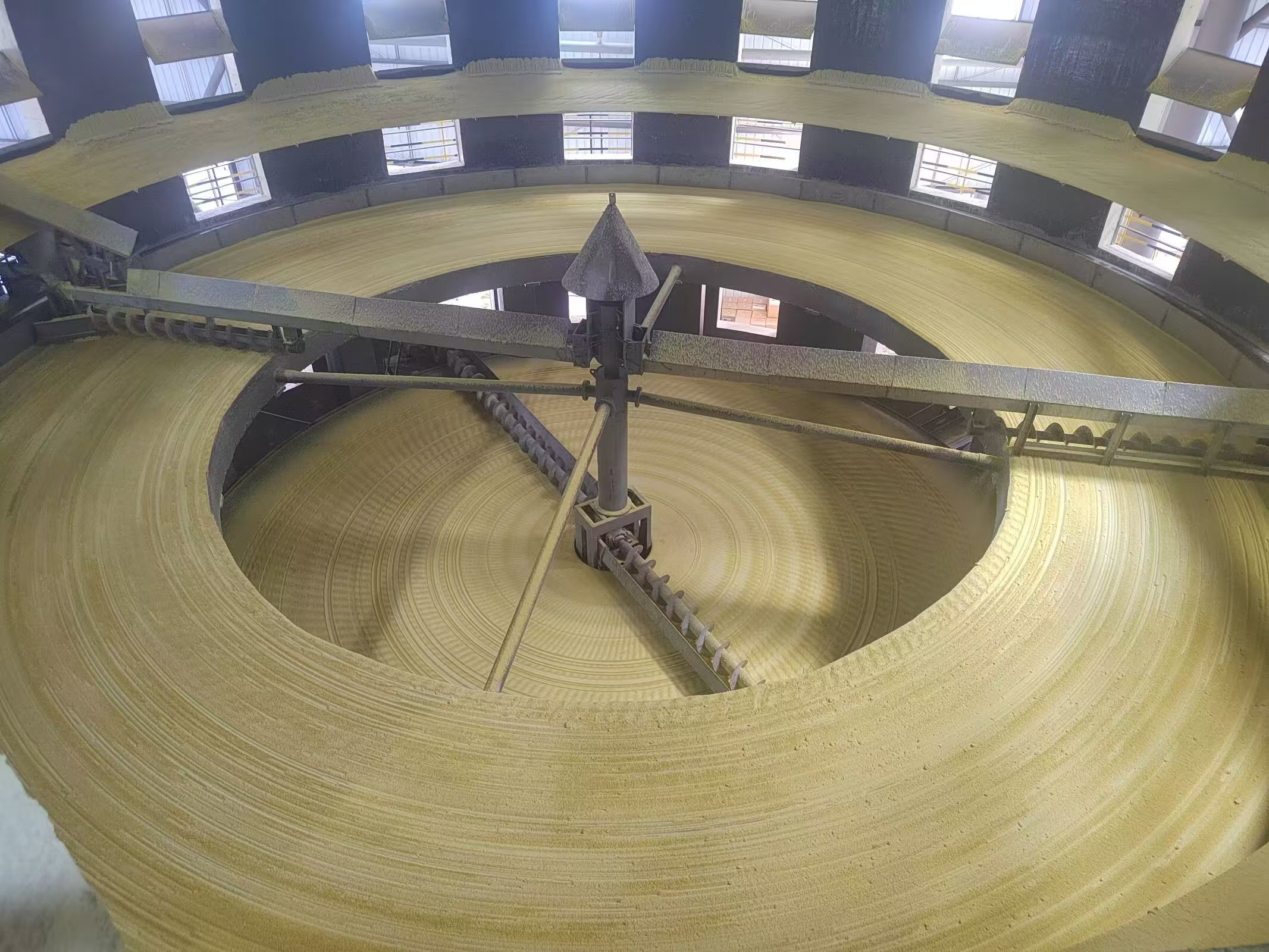 云南祥豐石化有限公司年產(chǎn)30萬噸新型高塔復(fù)混肥項目正式投產(chǎn)